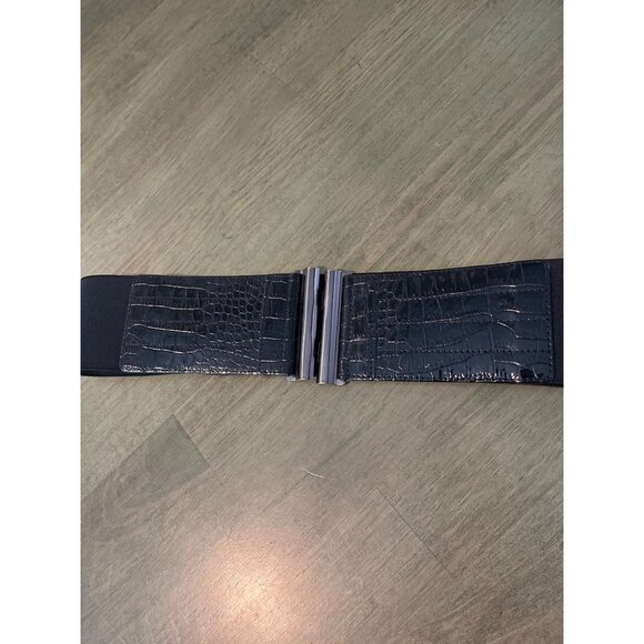 Express M/L Black Croc Texture Stretch Belt With Silver Clasp Closure - Picture 6 of 6